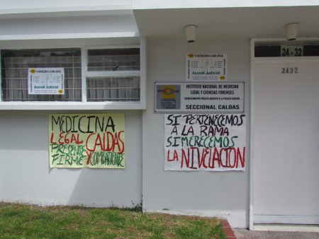 MEDICINA LEGAL CALDAS EMPAPELADA